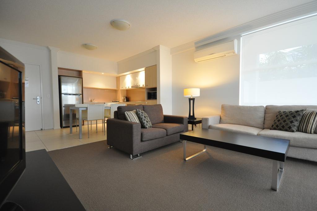 Chancellor Lakeside Apartments Голд-Кост Экстерьер фото